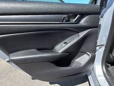 Used 2021 Honda Accord LX image 13