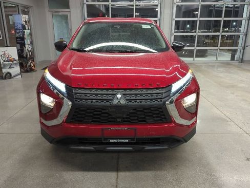 Used 2022 Mitsubishi Eclipse Cross LE AWD/4WD image 11