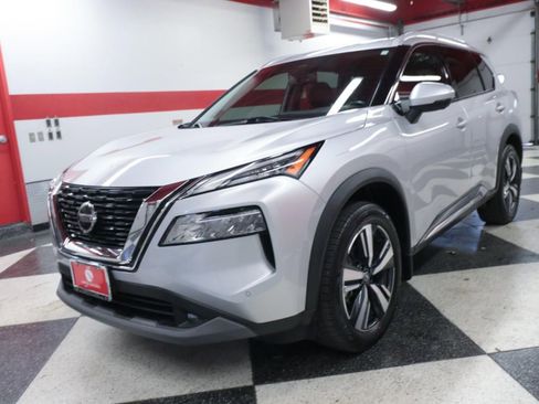 Used 2021 Nissan Rogue SL w/ Premium Package image 5