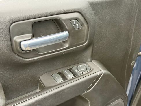 Used 2021 Chevrolet Silverado 1500 Custom image 17