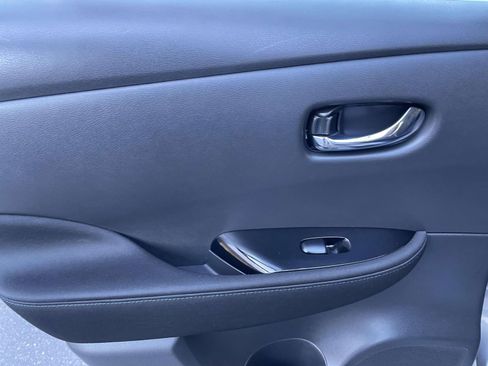 Used 2020 Nissan Leaf SV w/ Protection Package image 17