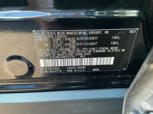 Used 2021 Toyota RAV4 LE image 38