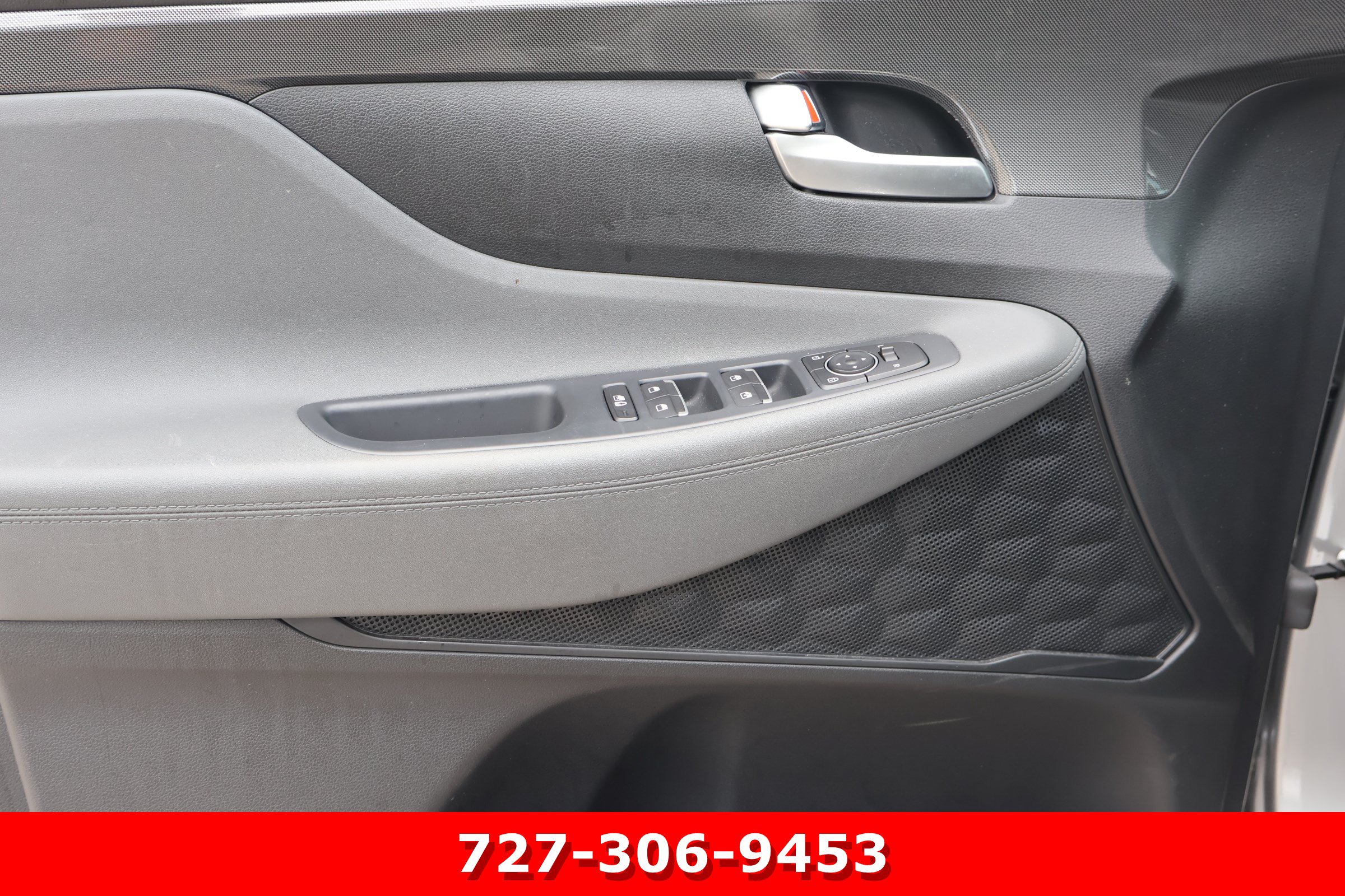 Used 2023 Hyundai Santa Fe SEL FWD image 12