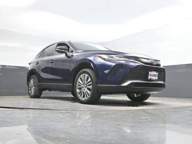 Used 2021 Toyota Venza XLE w/ Softex Package AWD/4WD image 42