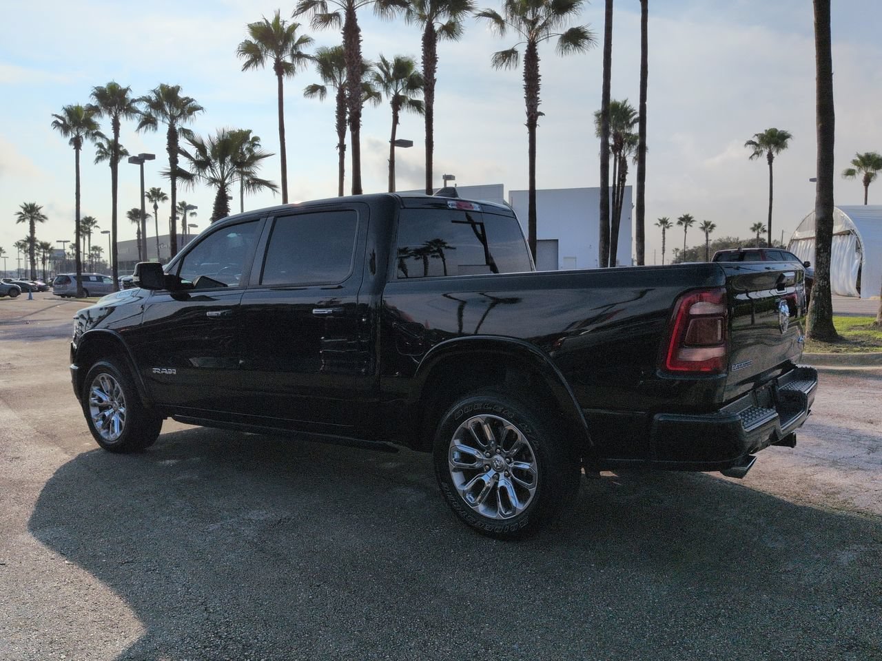Used 2022 RAM 1500 Laramie w/ Laramie Southwest Edition AWD/4WD image 6