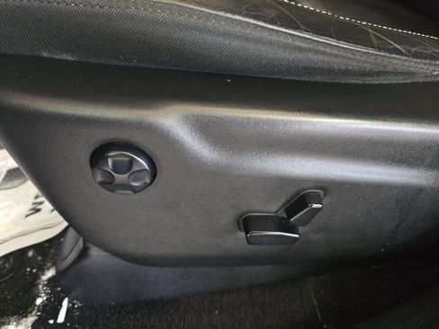 Used 2017 Jeep Grand Cherokee Limited w/ Trailer Tow Group IV image 18