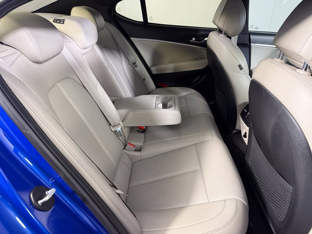 Used 2022 Genesis G70 2.0T RWD image 15