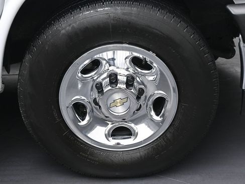 Used 2024 Chevrolet Express 2500 w/ Driver Convenience Package RWD image 12