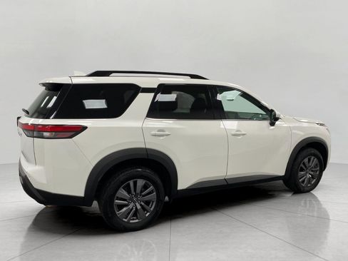 Used 2025 Nissan Pathfinder SV AWD/4WD image 3