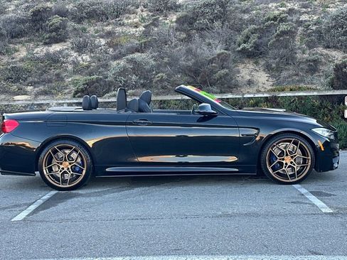 Used 2016 BMW M4 Convertible image 2