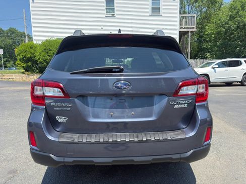 Used 2016 Subaru Outback 2.5i Limited AWD/4WD image 6