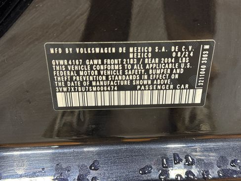 Used 2025 Volkswagen Jetta SE FWD image 32
