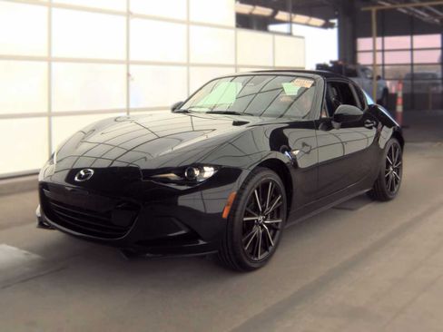 Used 2025 MAZDA MX-5 Miata RF Grand Touring RWD image 3