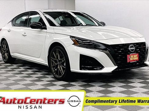 New 2025 Nissan Altima 2.5 SR w/ SR Premium Package image 1