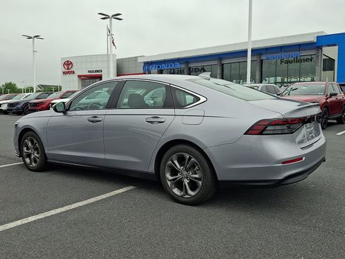 Used 2023 Honda Accord EX image 4