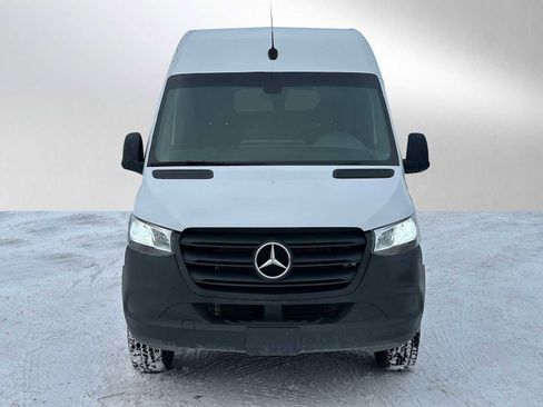 Used 2023 Mercedes-Benz Sprinter 2500 image 8
