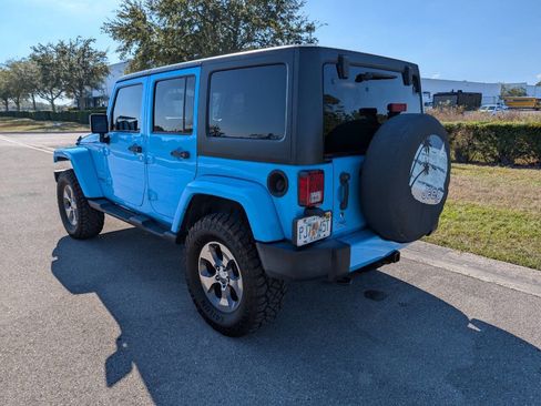 Used 2017 Jeep Wrangler Unlimited Sahara w/ Max Tow Package image 8