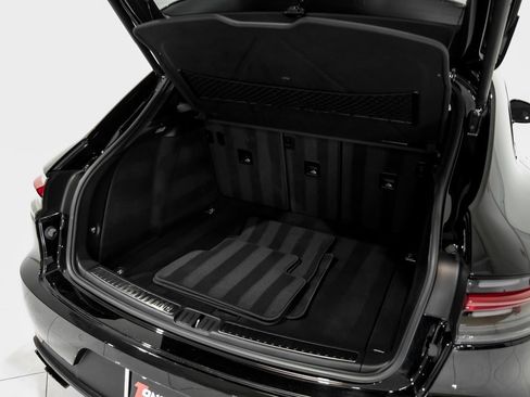 Used 2020 Porsche Macan S image 51