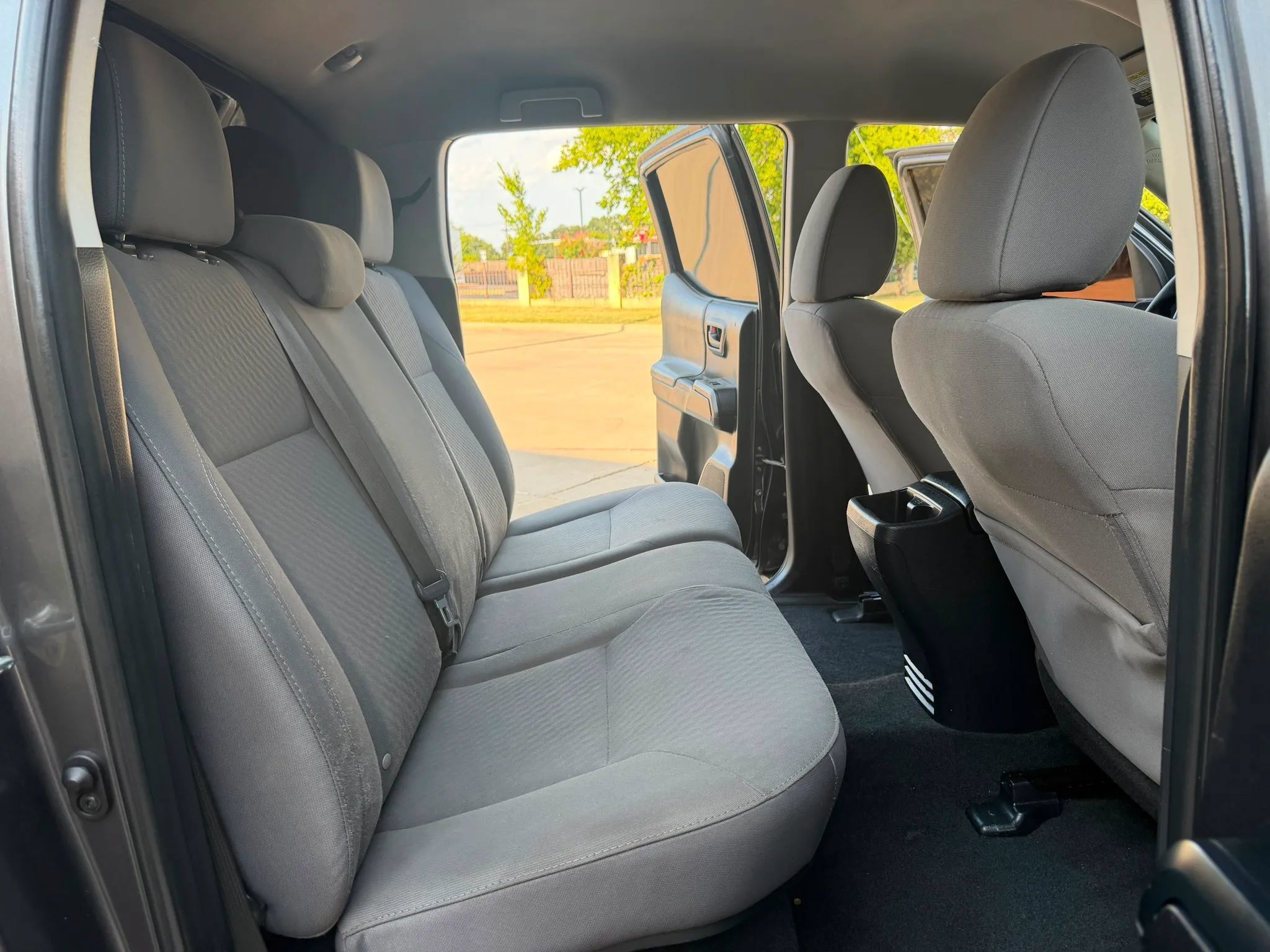 Used 2020 Toyota Tacoma SR w/ SR Convenience Package RWD image 15
