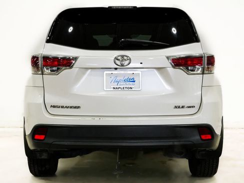 Used 2015 Toyota Highlander XLE image 8