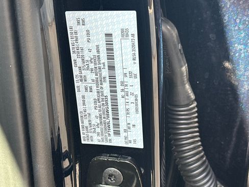 Used 2025 Ford F150 Lightning Lariat AWD/4WD image 36