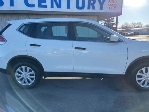 Used 2016 Nissan Rogue S image 12