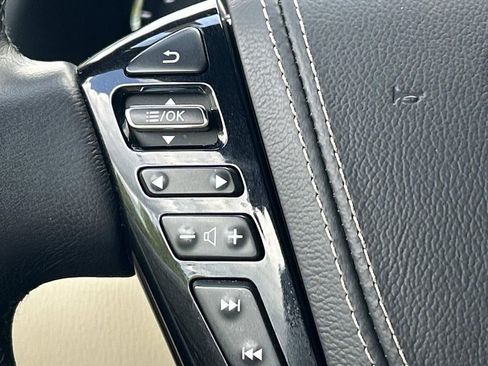 Used 2024 INFINITI QX80 Sensory AWD/4WD image 38