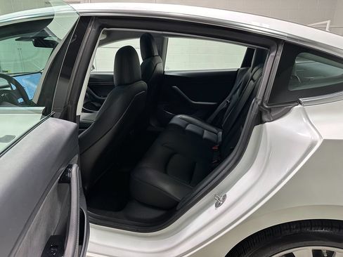 Used 2020 Tesla Model 3 Long Range AWD/4WD image 19