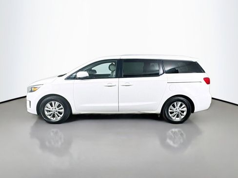 Used 2016 Kia Sedona LX w/ LX Convenience Package image 2