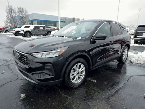Used 2023 Ford Escape Active image 4