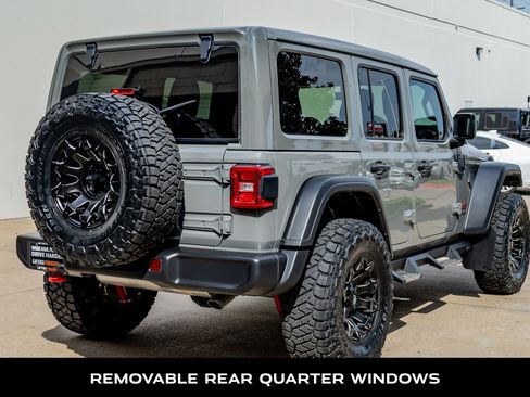 Used 2022 Jeep Wrangler Unlimited Rubicon w/ LED Lighting Group AWD/4WD image 9