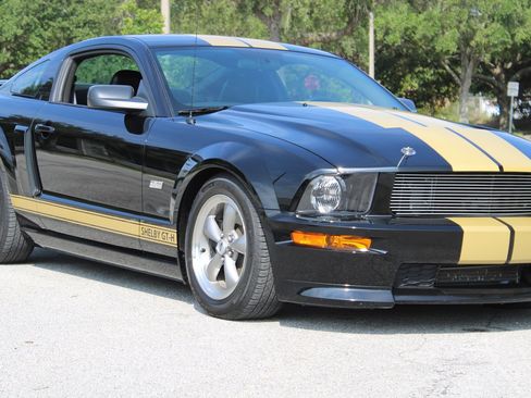 Used 2006 Ford Mustang GT RWD image 24