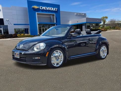 Used 2013 Volkswagen Beetle 2.5 FWD image 32