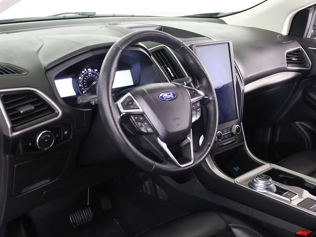 Used 2024 Ford Edge SEL AWD/4WD image 25