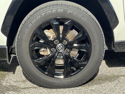 Certified 2022 Toyota RAV4 XSE image 26
