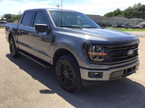 New 2026 Ford F150 XLT w/ Equipment Group 302A MID AWD/4WD image 8