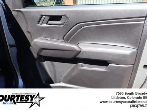 Used 2024 Chevrolet Colorado Trail Boss w/ Technology Package AWD/4WD image 34
