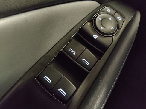Used 2023 Buick Enclave Essence w/ Experience Buick Package FWD image 27