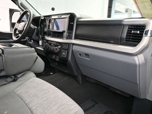 Used 2025 Ford F250 XLT image 47