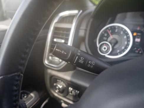 Used 2023 RAM 1500 Laramie AWD/4WD image 27