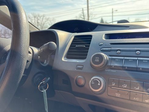 Used 2011 Honda Civic LX image 31