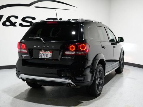 Used 2019 Dodge Journey Crossroad w/ Driver Convenience Group image 8