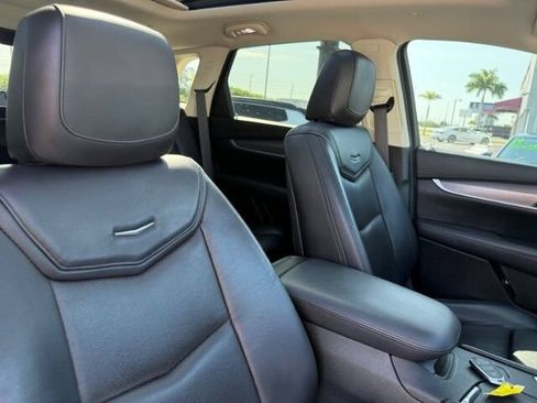 Used 2017 Cadillac XT5 Luxury FWD image 12
