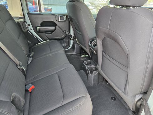Used 2023 Jeep Wrangler Unlimited Sport AWD/4WD image 29