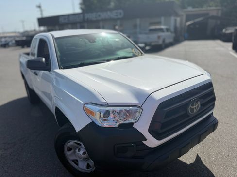 Used 2023 Toyota Tacoma SR RWD image 15