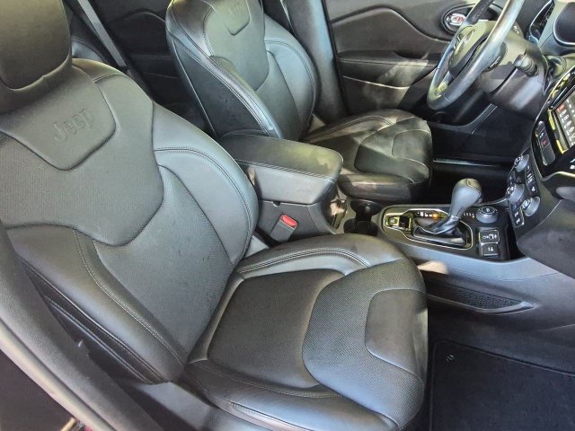 Used 2020 Jeep Cherokee Limited AWD/4WD image 25