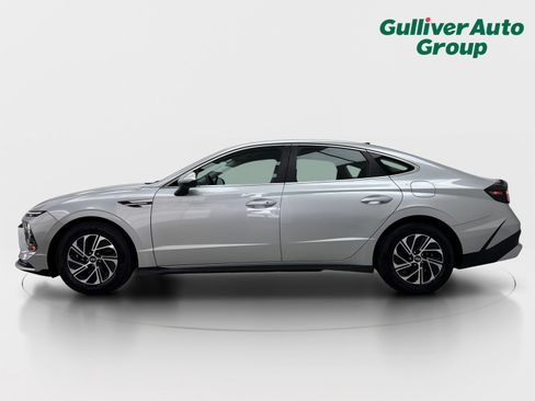 Used 2026 Hyundai Sonata Blue FWD image 3