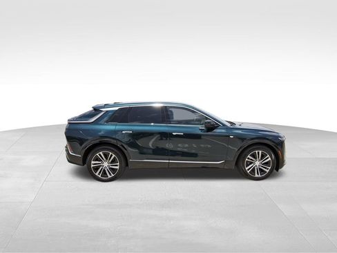New 2026 Cadillac Lyriq Luxury AWD/4WD image 5