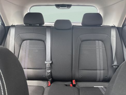 Used 2025 Hyundai Venue SEL FWD image 23