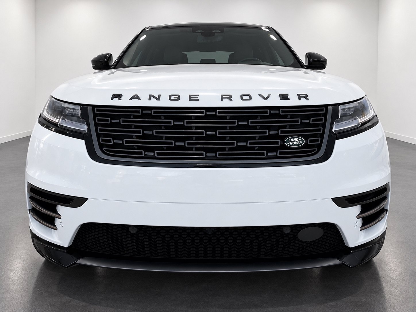 Used 2024 Land Rover Range Rover Velar Dynamic SE AWD/4WD image 9